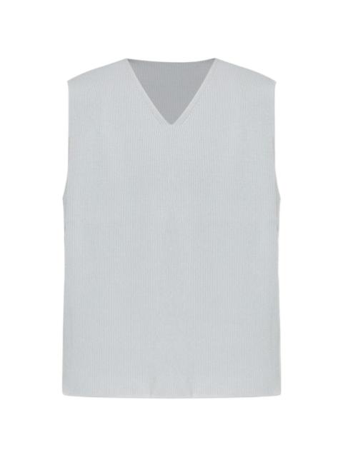 ISSEY MIYAKE V-neck pleated vest