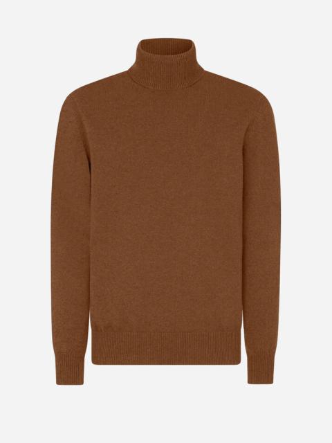 Cashmere turtle-neck sweater