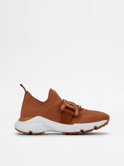 Tod's KATE SNEAKERS IN TECHNICAL FABRIC - BROWN