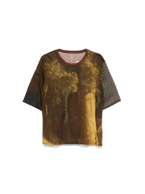 four-pieces T-shirt