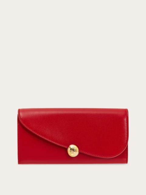 Asymmetrical flap wallet