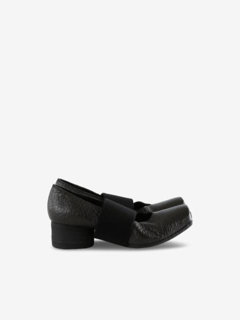 UMA WANG crinkled-effect elasticated-strap ballet flats