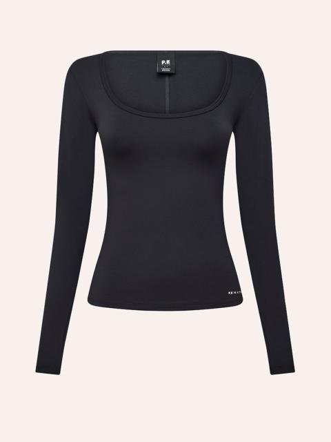 P.E NATION FOUNDATION SCOOP LONG SLEEVE TOP IN BLACK