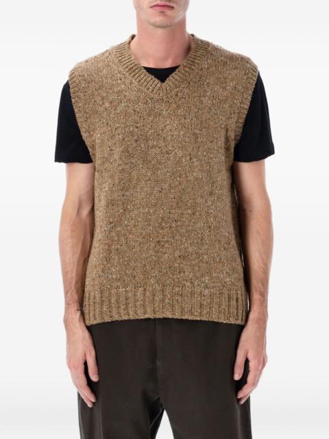 HOWLIN' V-neck sleeveless vest