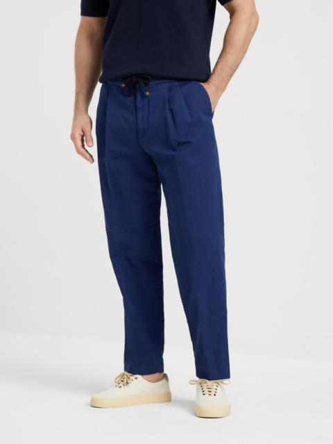 Garment-dyed leisure fit trousers in twisted linen and cotton gabardine with drawstring and double p