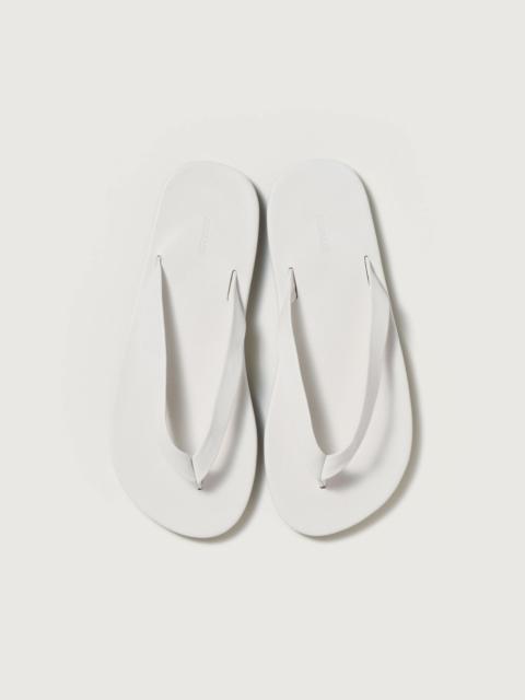 AURALEE SOFT LEATHER FLIP-FLOPS