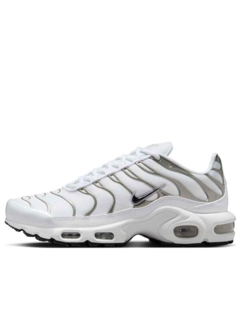 Nike (WMNS) Nike Air Max Plus SE 'White Chrome Silver' HJ9743-100