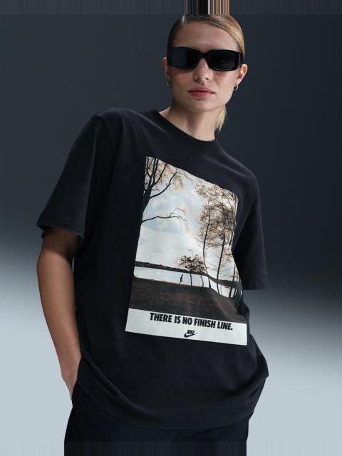 Nike Nike Sportswear Women's Short-Sleeve Graphic T-Shirt