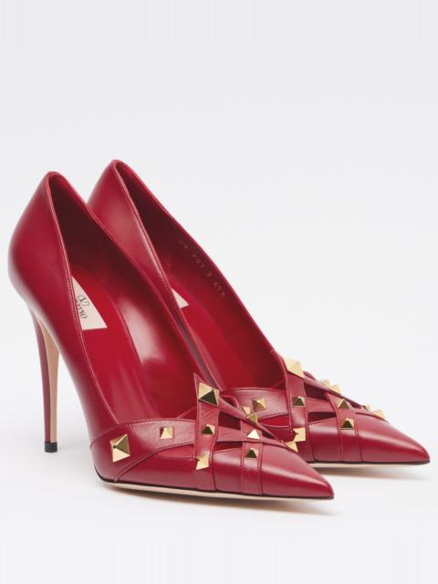 Valentino Studdy leather pumps