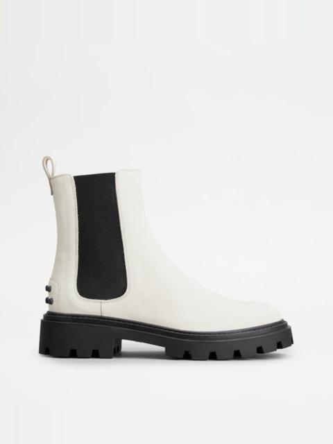 TOD'S CHELSEA BOOTS IN LEATHER - WHITE