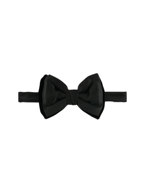 classic bow tie