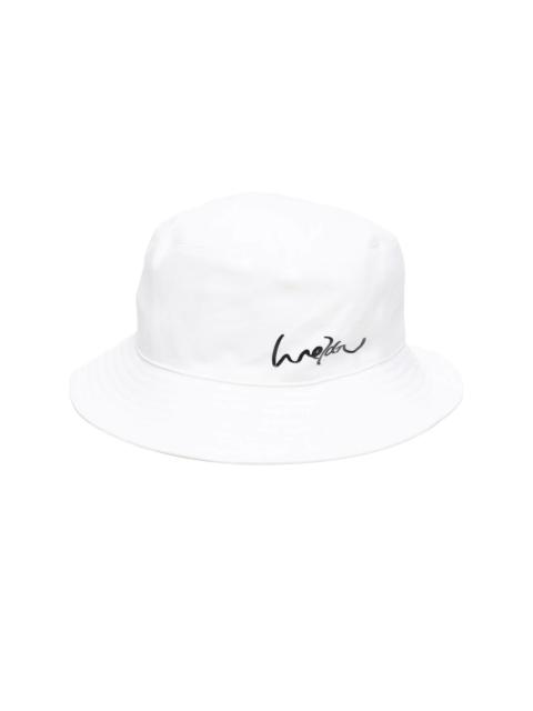 We11done logo-print bucket hat
