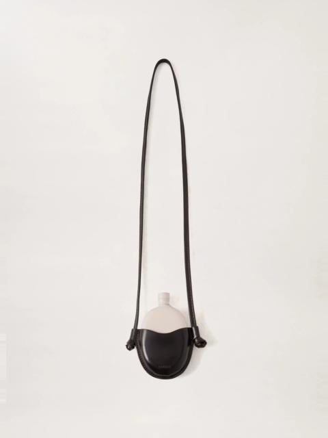 Lemaire FLASK NECKLACE
VEGETAL TANNED LEATHER