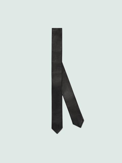 Button-closure leather tie
