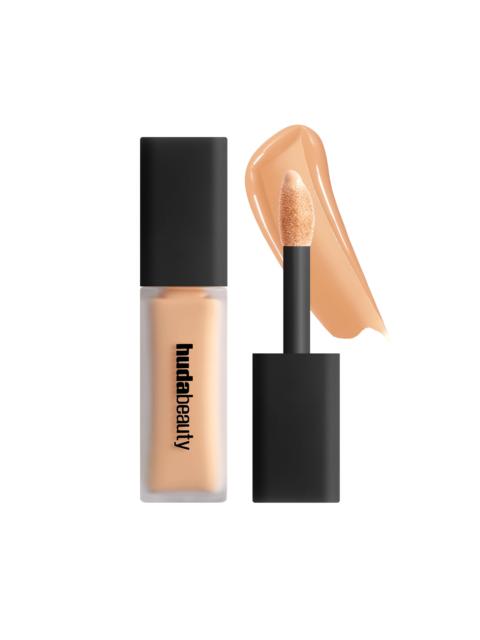 Huda Beauty #FauxFilter Luminous Matte Buildable Coverage Crease Proof Concealer