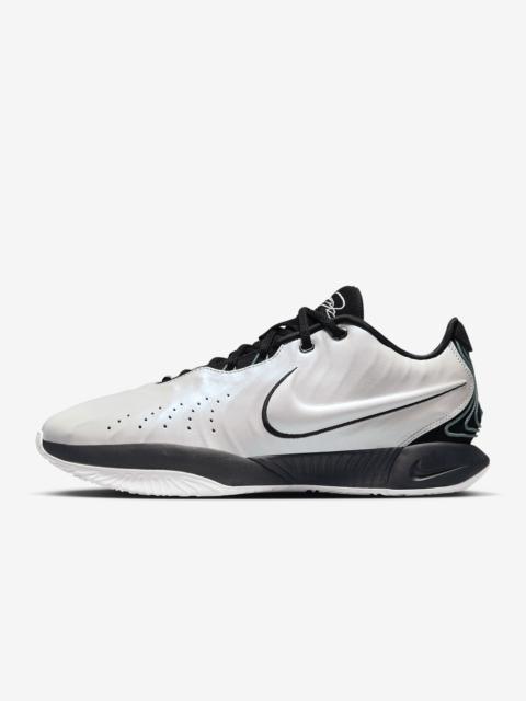 Nike Sabrina 2 
