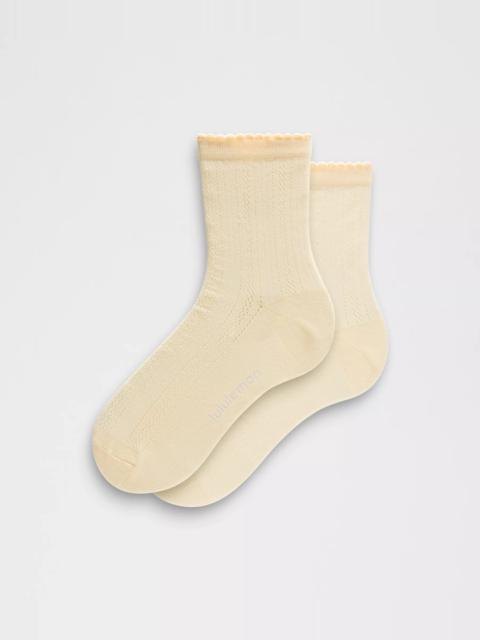lululemon Unisex Pointelle Quarter Socks