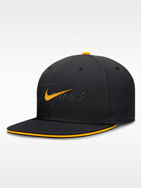 Nike USC Pro Men's Nike Dri-FIT College Fitted Hat