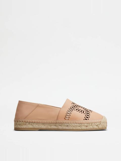 Tod's KATE SLIP-ONS IN LEATHER - PINK