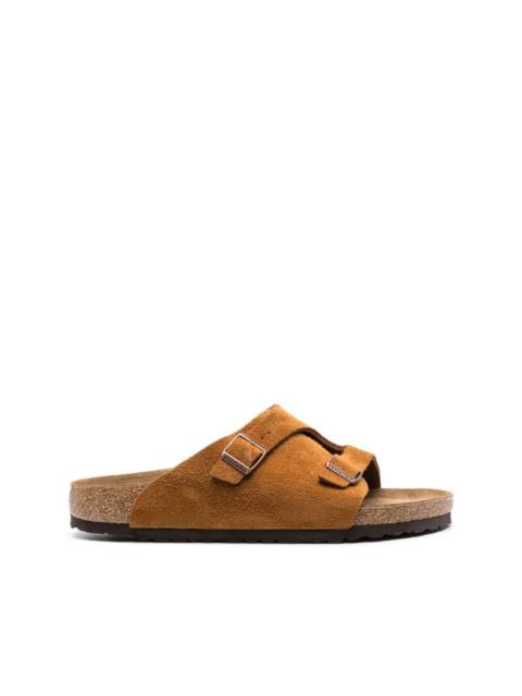 open-toe buckle-fastening sandals