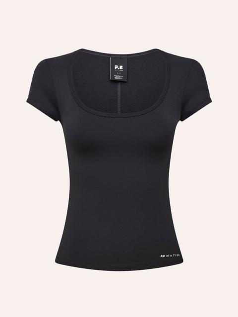 P.E NATION FOUNDATION SCOOP SHORT SLEEVE TOP IN BLACK