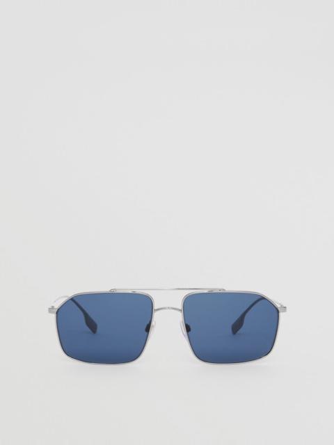 Burberry Icon Stripe Detail Navigator Sunglasses