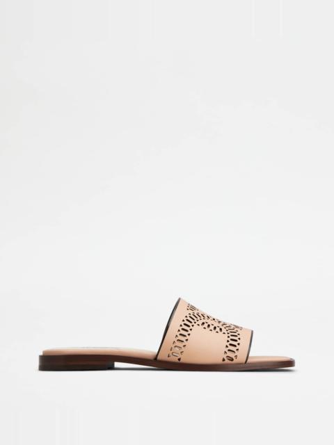 Tod's KATE SANDALS IN LEATHER - PINK
