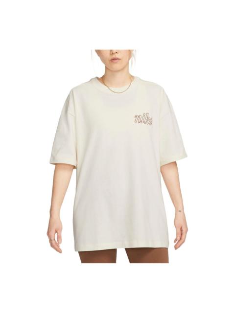 Nike (WMNS) Nike Sportswear Bear Graphic Oversized T-shirt Asia Sizing 'Pale Ivory' FQ6010-110