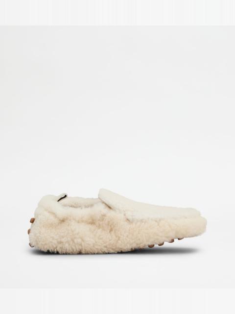 Tod's GLOVE GOMMINO LOAFERS IN SHEARLING - OFF WHITE