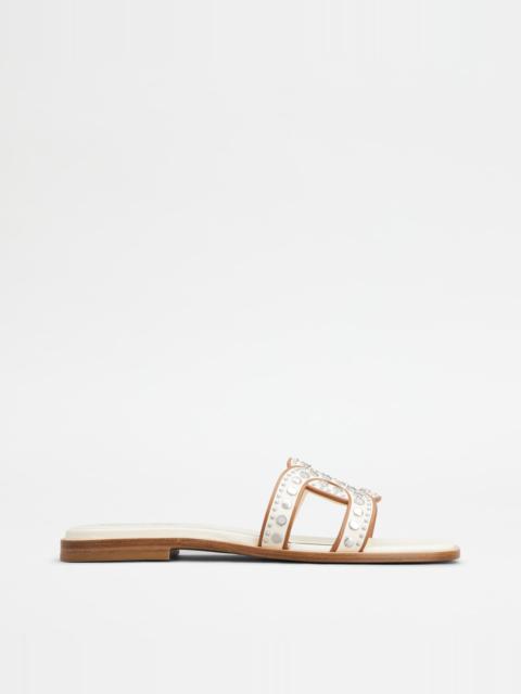 Tod's KATE SANDALS IN LEATHER - OFF WHITE