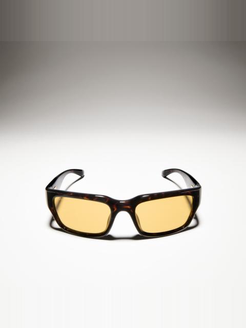 GUCCI GG2240S Rectangular-frame sunglasses