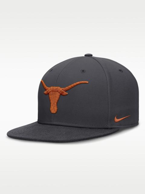 Nike Texas Pro Men's Nike Dri-FIT College Fitted Hat