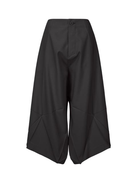 132 5. ISSEY MIYAKE UNIFIED HALF CUBES