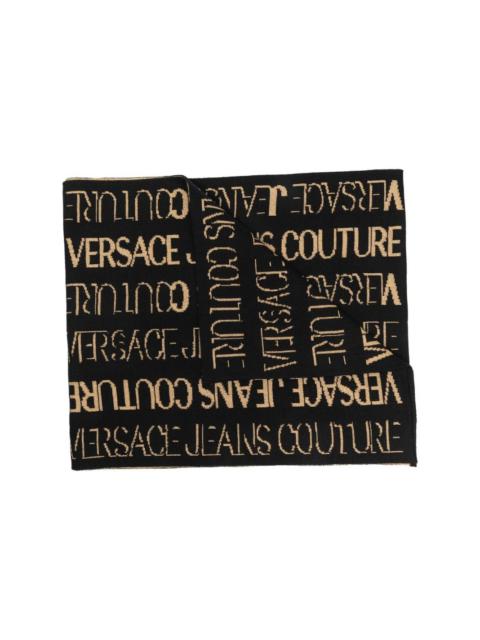 logo-print knitted scarf