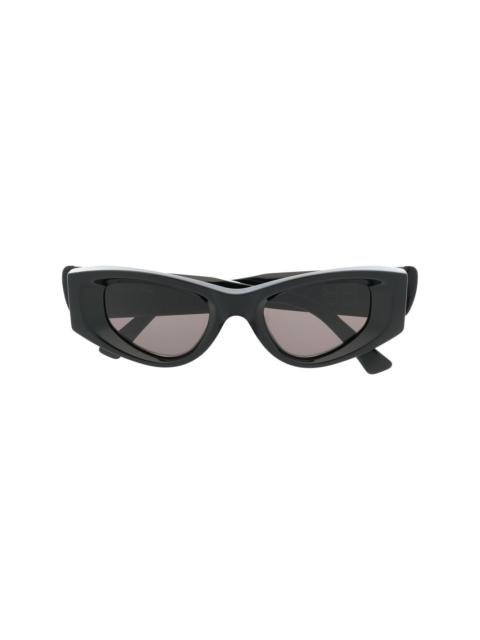 BALENCIAGA cat-eye frame sunglasses