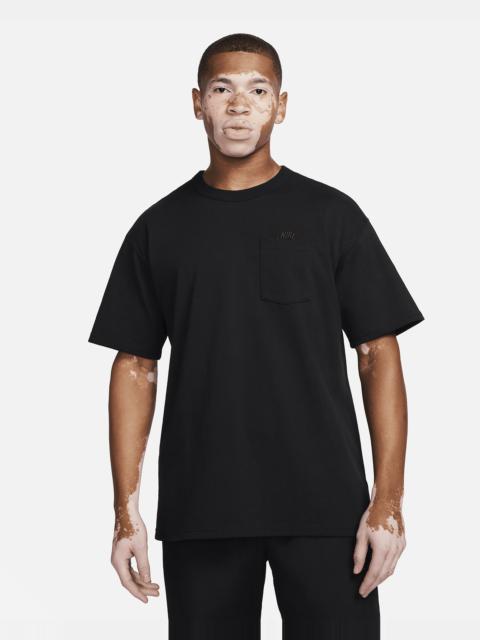 Nike Sportswear Premium Essentials Men's Pocket T-Shirt