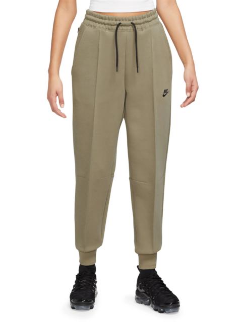 Sportswear Tech Fleece Joggers in Neutral Olive/Black