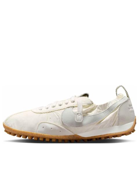 Nike (WMNS) Nike x Jacquemus Moon Shoe SP 'Soft Pearl' HV8547-002