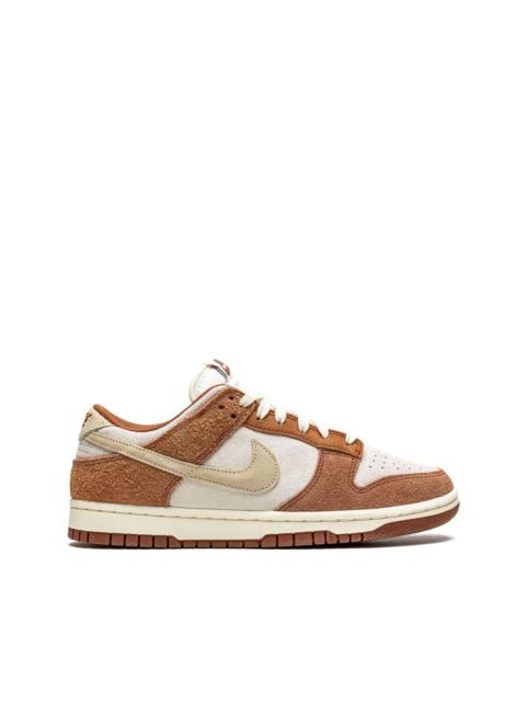 Dunk Low PRM "Medium Curry" sneakers