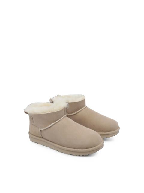 UGG UIltra Mini Bailey Bow boots
