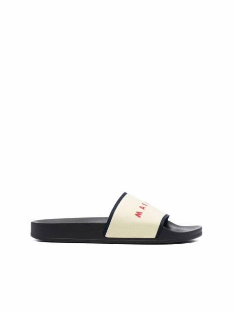 jacquard-logo slippers