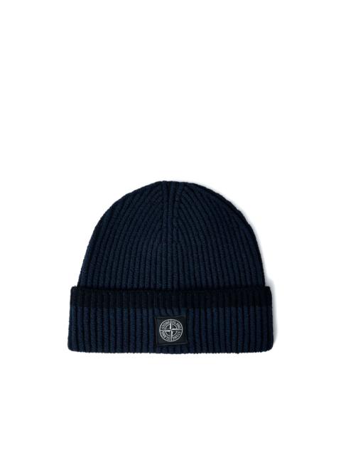 Stone Island logo-motif ribbed beanie