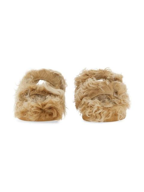 サンダル・ミュール ALEXANDER MCQUEEN Beige Eco Fur Slippers Alexander McQueen Beige Eco Fur Slippers | italist | REVERSIBLE