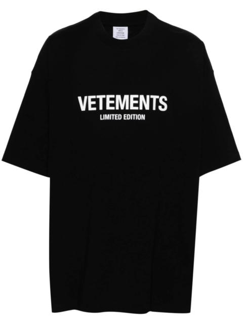 VETEMENTS logo-print cotton T-shirt