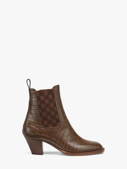 Brown leather boots with medium heel