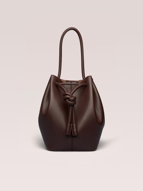 Nanushka ELONGATED BUCKET MEDIUM - Alt-nappa bucket bag - Coffee bean