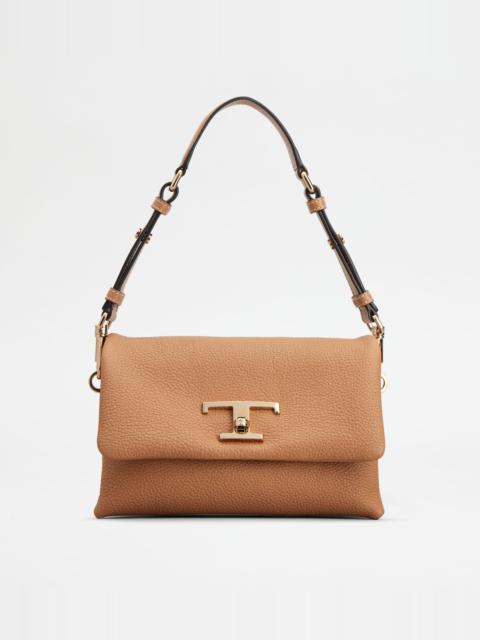 T TIMELESS FLAP BAG IN LEATHER MINI - BROWN