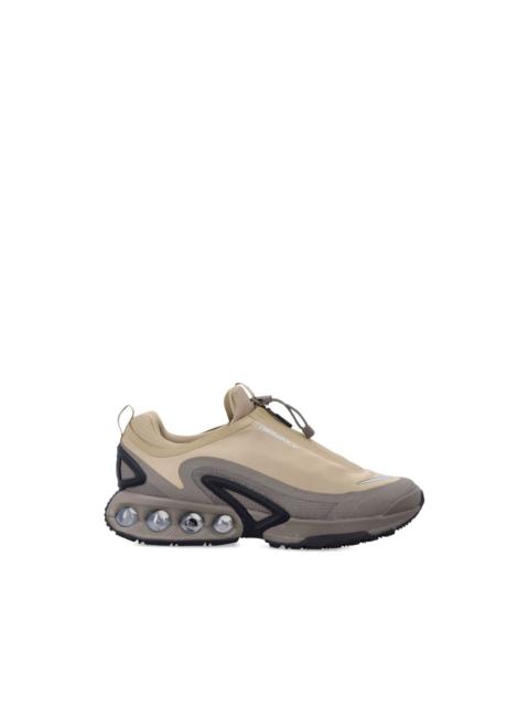 Nike zip-fastening sneakers