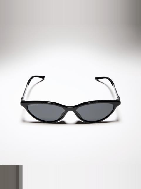 GUCCI GG2211S Cat-eye frame sunglasses