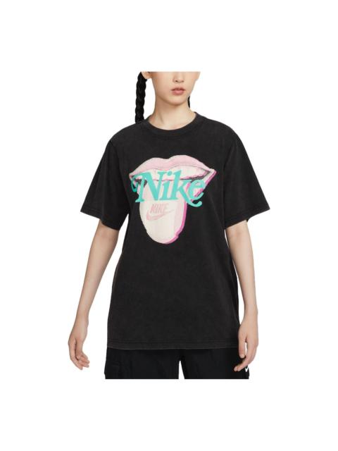 Nike (WMNS) Nike Sportswear Essential Graphic T-shirt Asia Sizing 'Black' HM4594-010